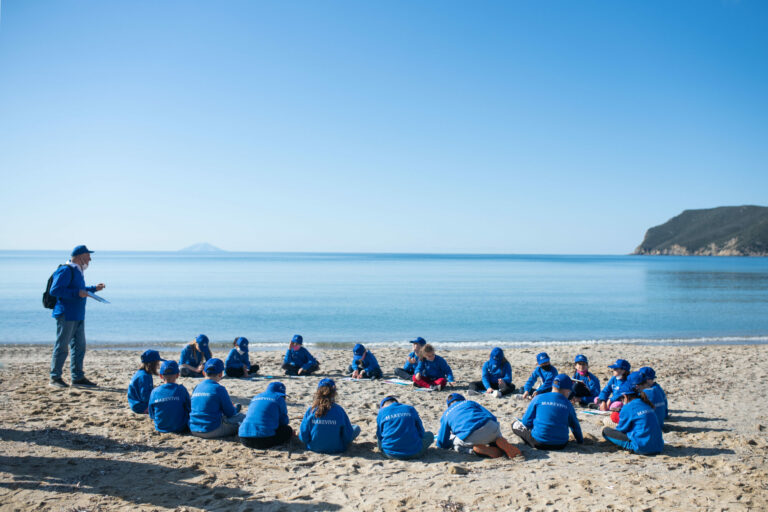 Laboratori-in-spiaggia-per-i-bambini