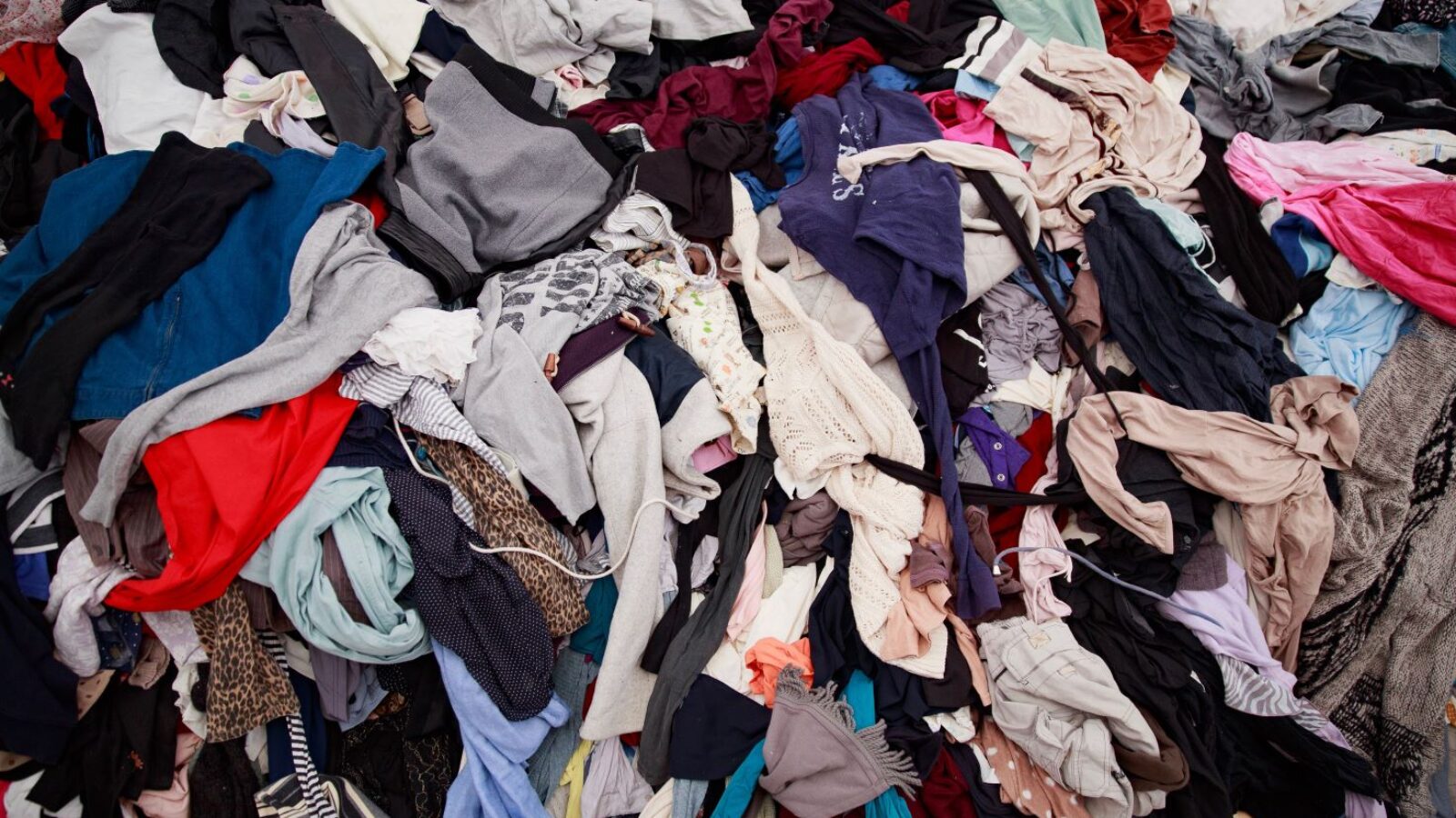 Stop agli invenduti distrutti: in Europa cambia la moda